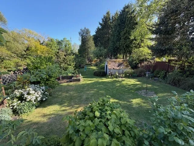 Brook Lane, ME6, photo 11