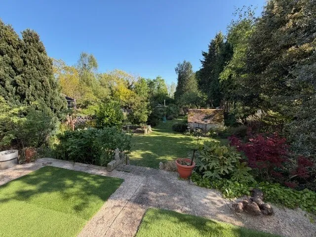 Brook Lane, ME6, photo 10