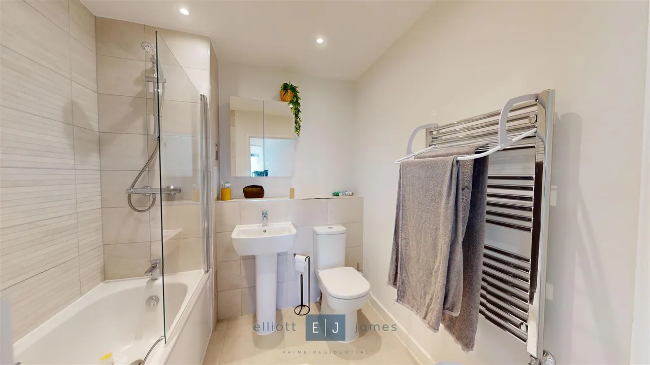 Epping Gate, Borders Lane, Loughton, photo 7