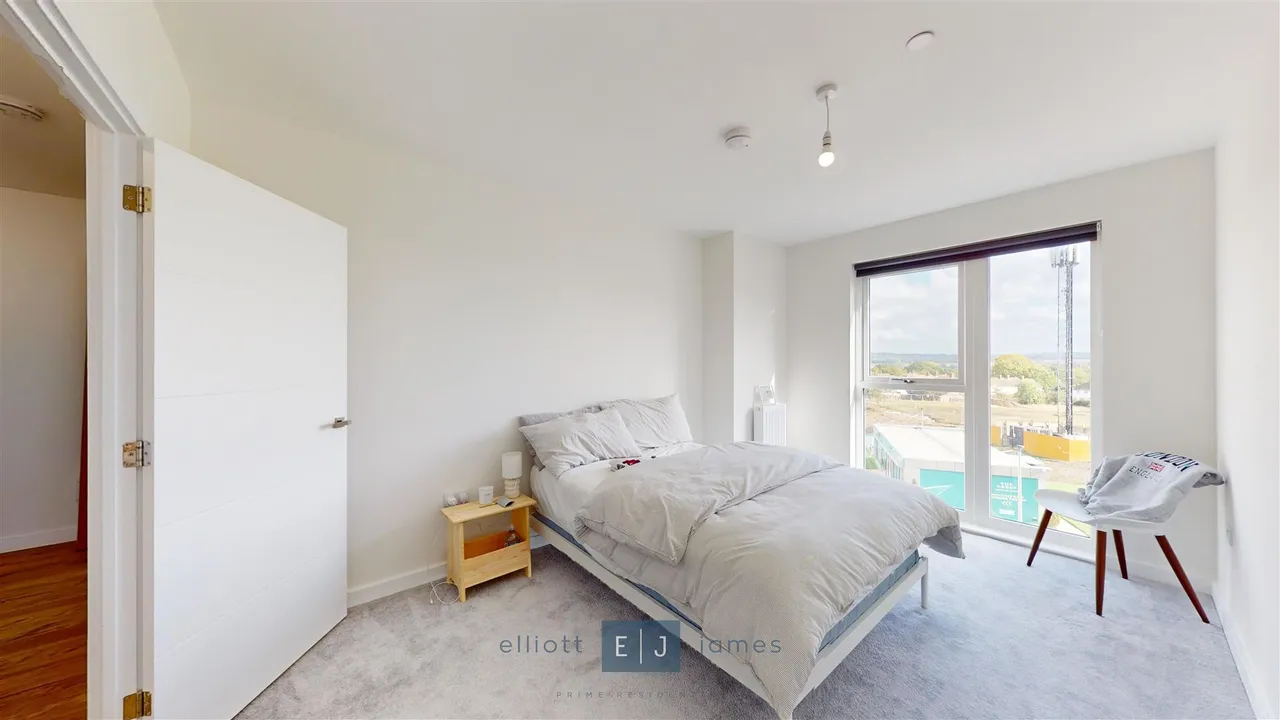 Epping Gate, Borders Lane, Loughton, photo 5
