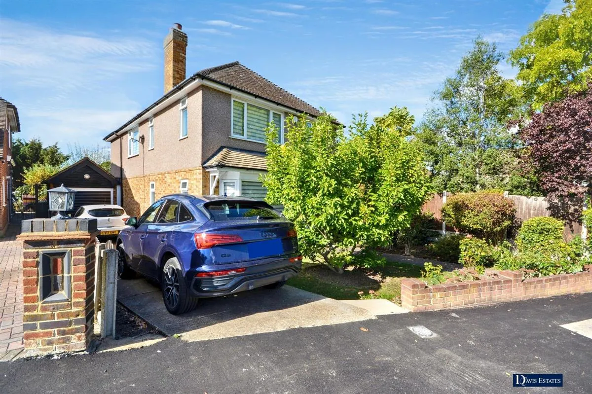 Nelwyn Avenue, Emerson Park, RM11, photo 16