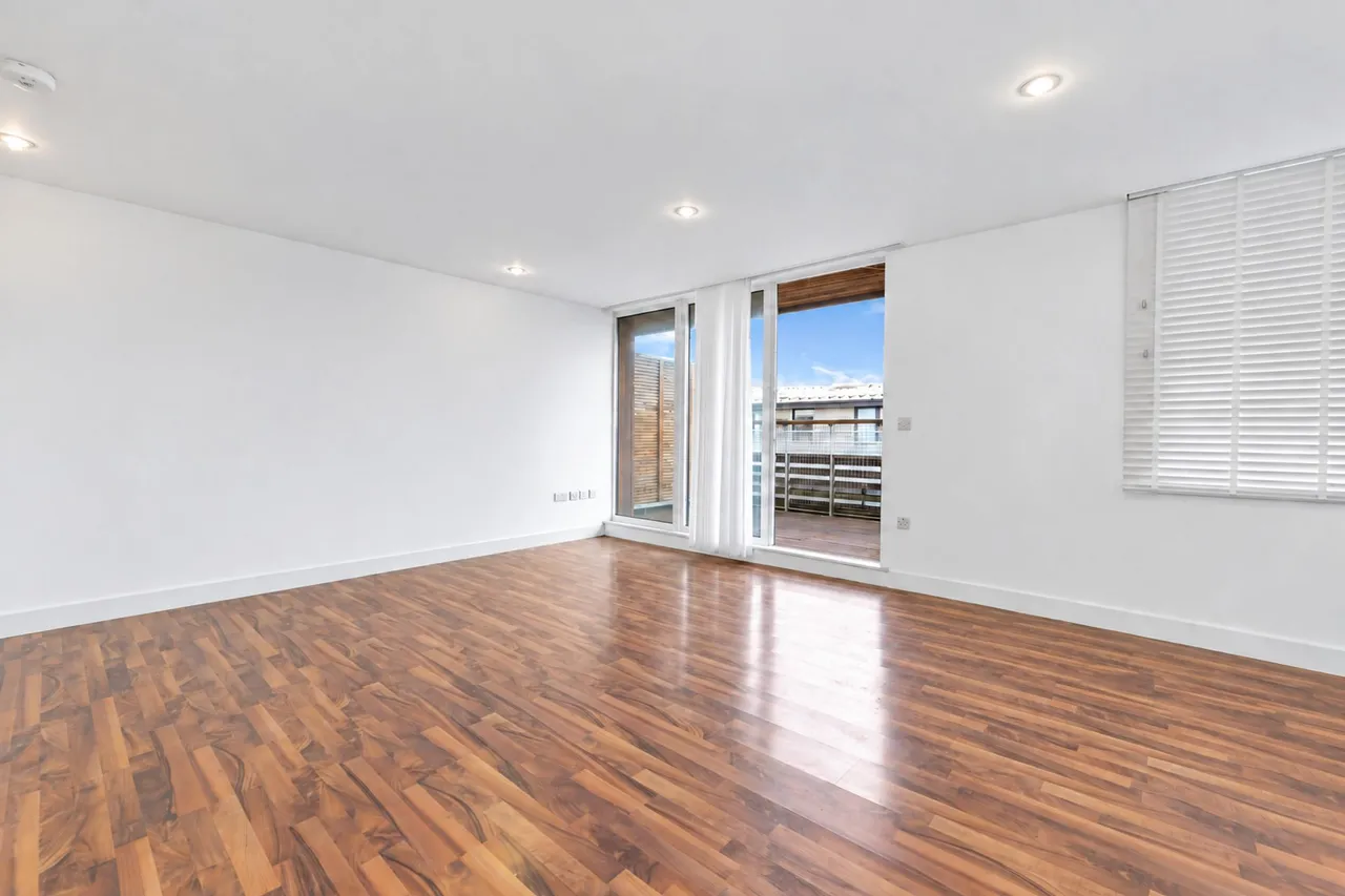 Hillside, London, NW10, photo 10