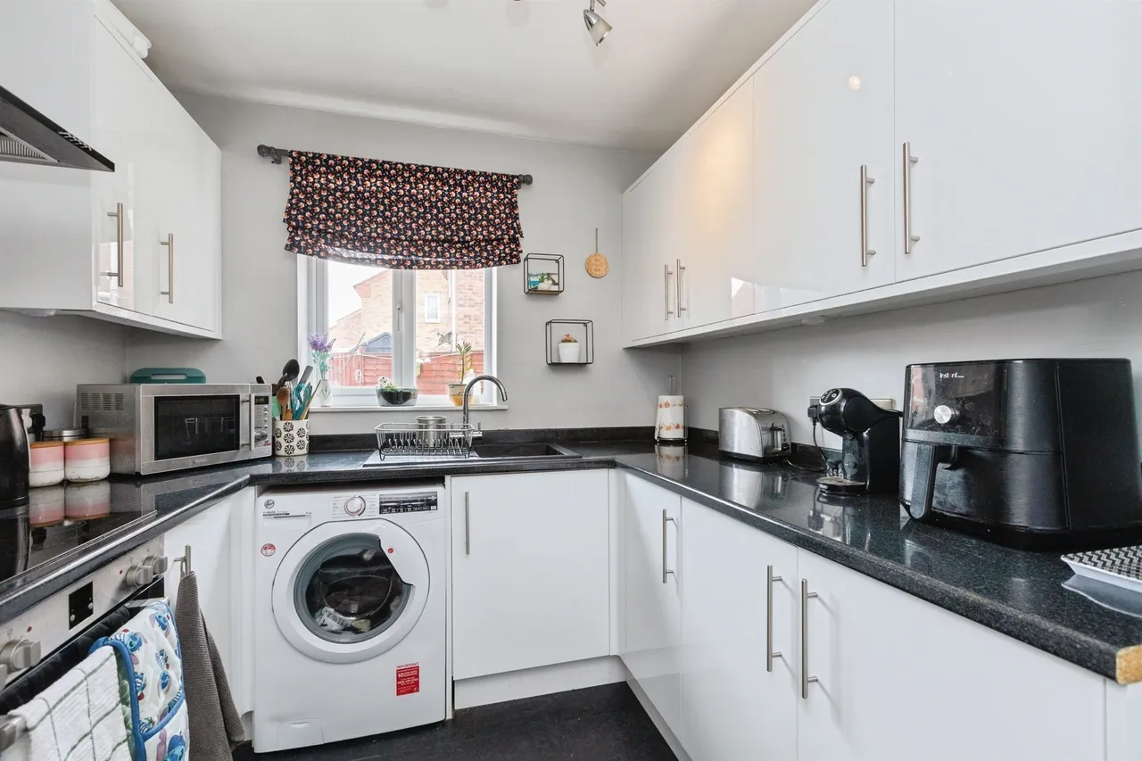 Grange Close, Leicester, photo 6