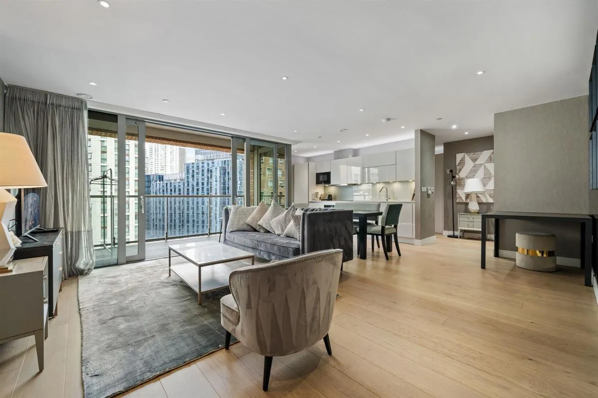 Flat , Heritage Tower, East Ferry Road, London, photo 4