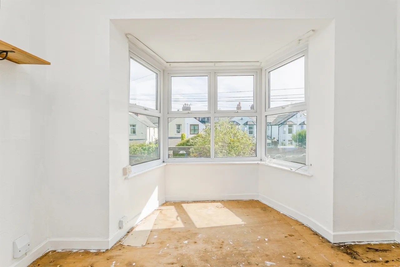 Connaught Road, Roath, Cardiff, photo 9