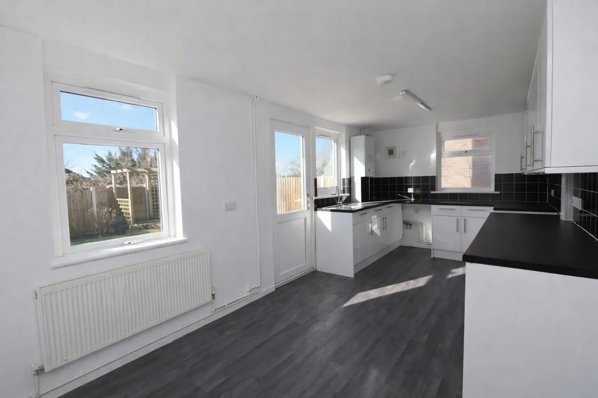 Harlow Gardens, Romford, RM5 3UL, photo 6