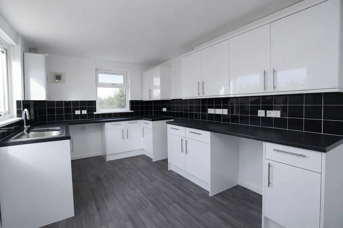 Harlow Gardens, Romford, RM5 3UL, photo 5