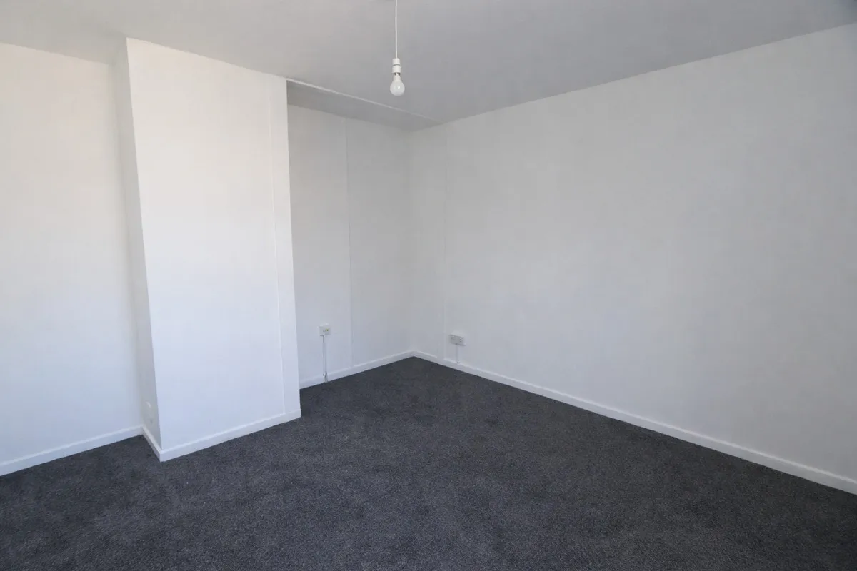 Harlow Gardens, Romford, RM5 3UL, photo 10