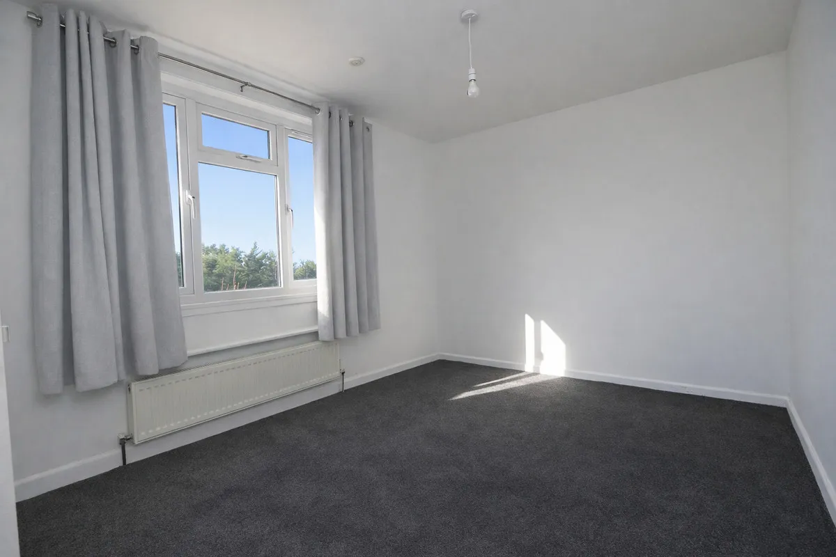 Harlow Gardens, Romford, RM5 3UL, photo 11