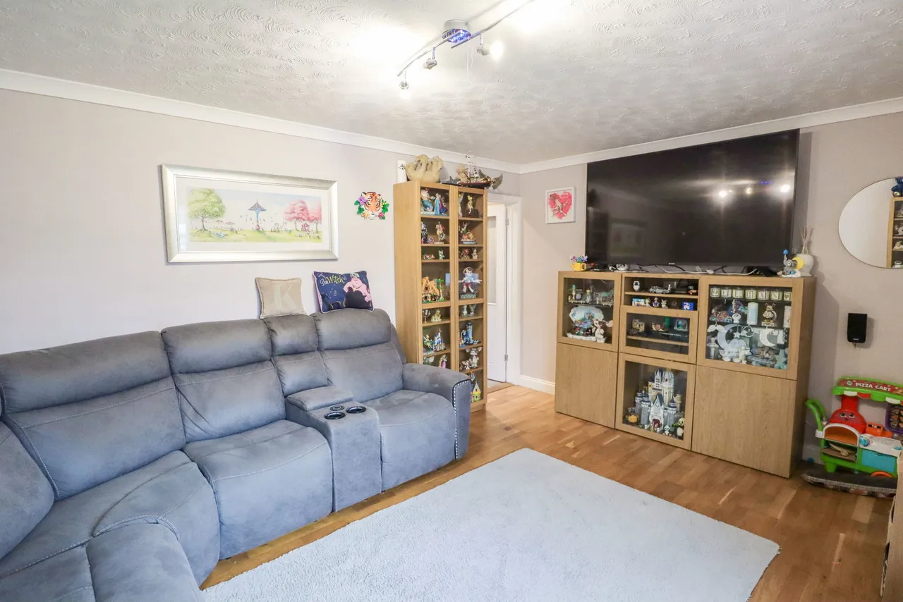 Cowslip Grove, Calne, photo 12