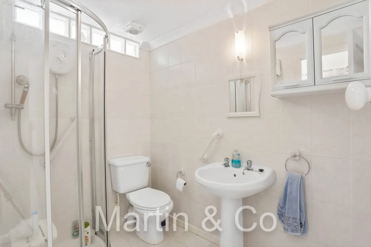 Ash Road, Sutton, Cheam, SM3, photo 11