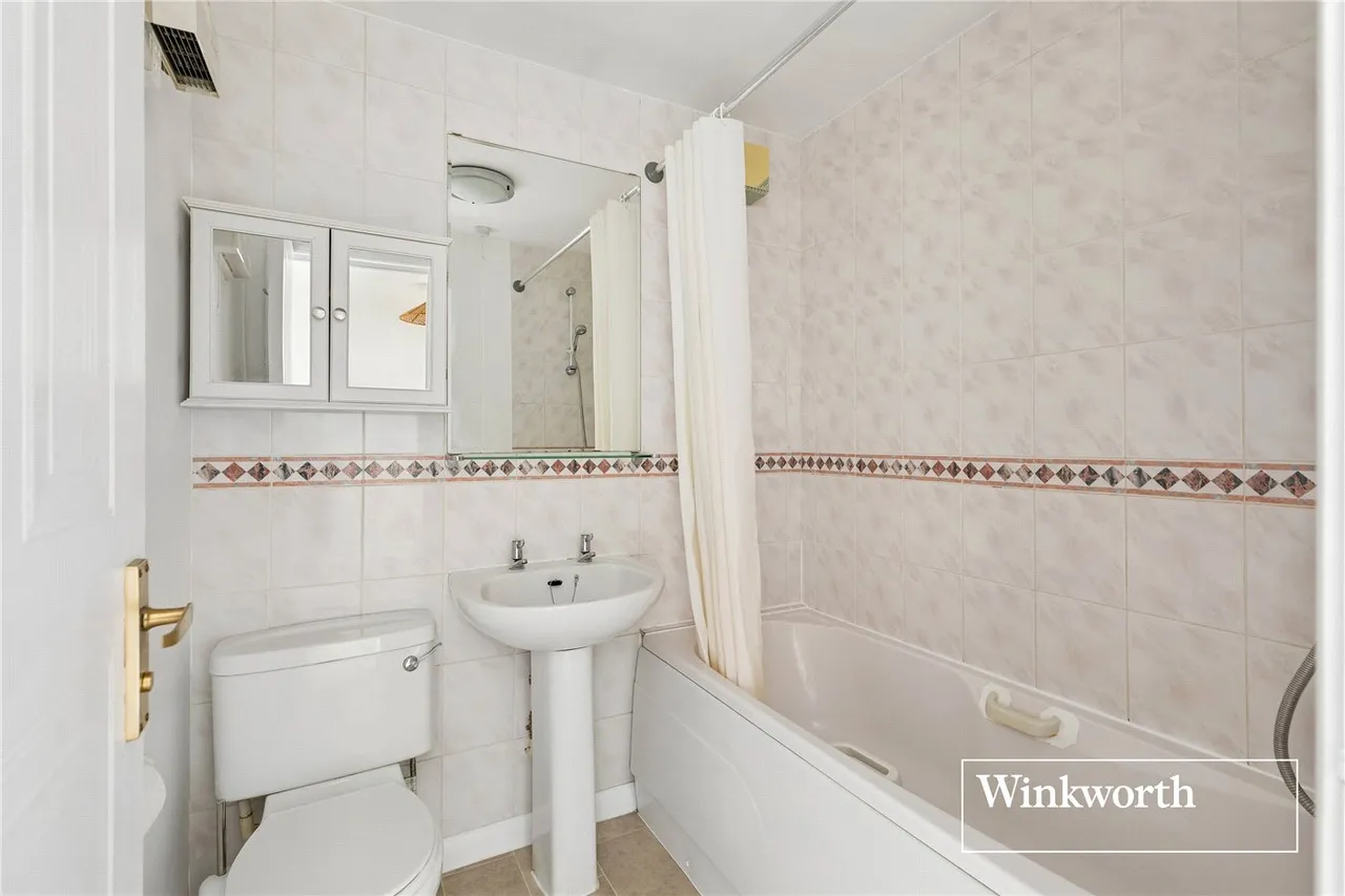 Dorset Mews, Finchley, London, N3, photo 8