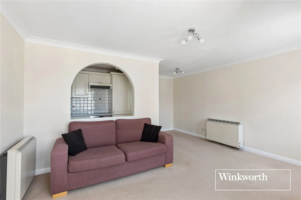 Dorset Mews, Finchley, London, N3, photo 12