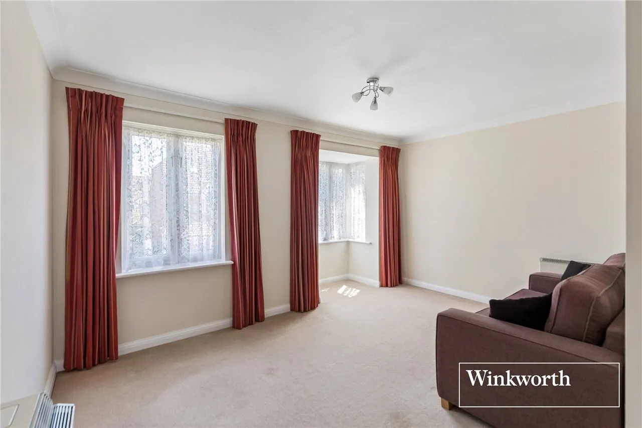 Dorset Mews, Finchley, London, N3, photo 2