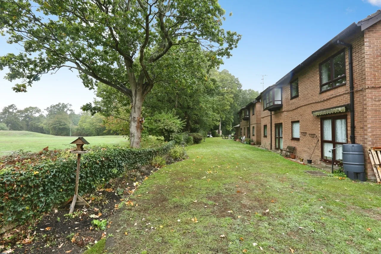 Old Common Gardens, Locks Heath, SO31, photo 14