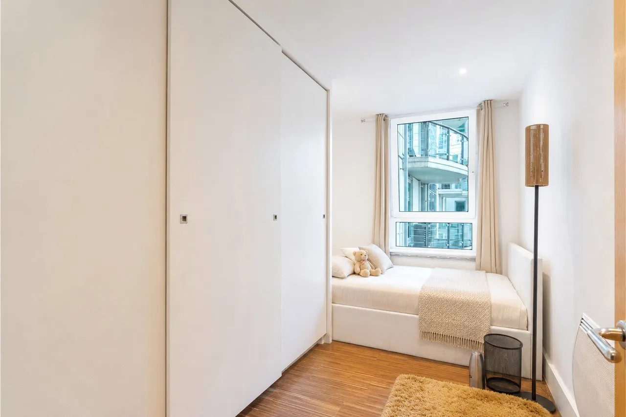 Flagstaff House, St. George Wharf, SW8, photo 9