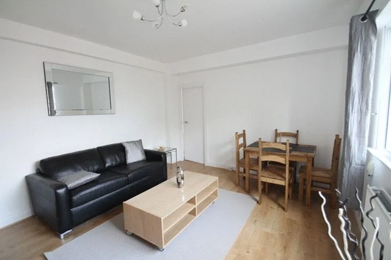 West End Lane, London NW6 2NA, photo 2