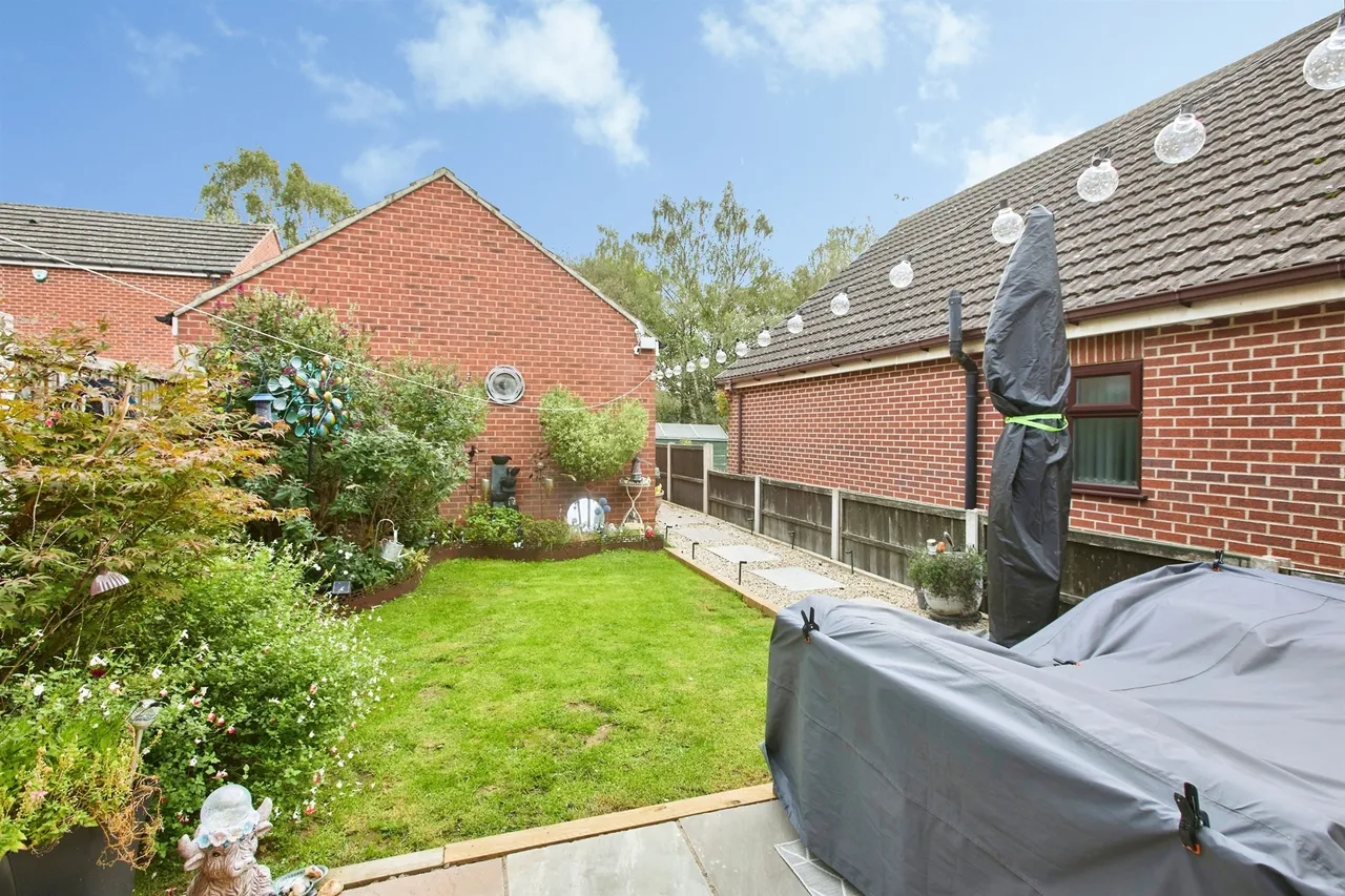 Sycamore Court, Kilburn, DE56, photo 17
