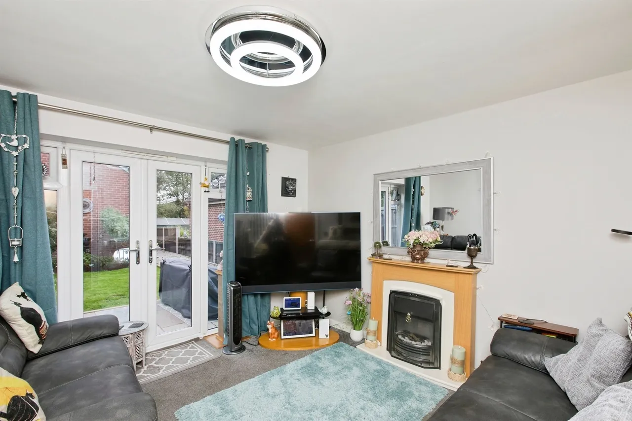 Sycamore Court, Kilburn, DE56, photo 2
