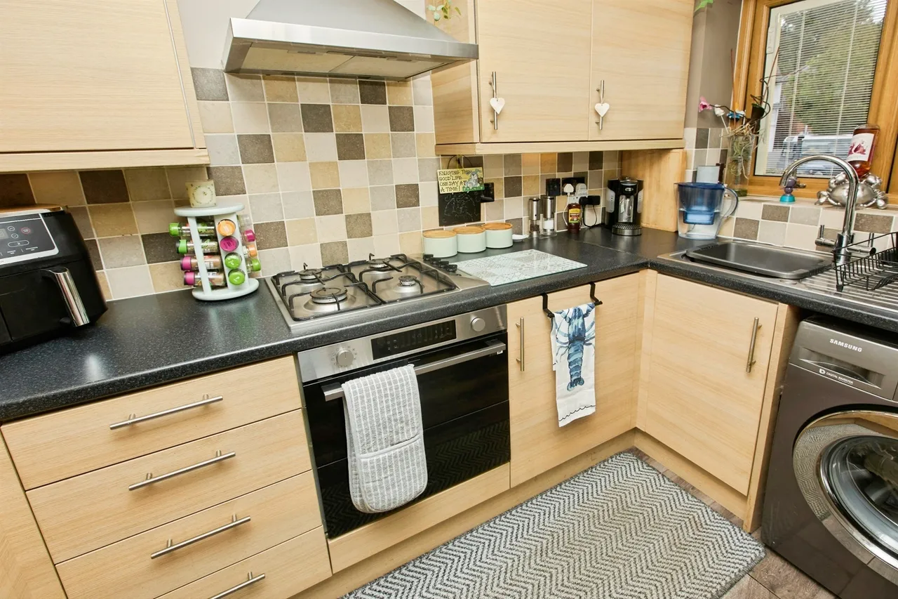 Sycamore Court, Kilburn, DE56, photo 6
