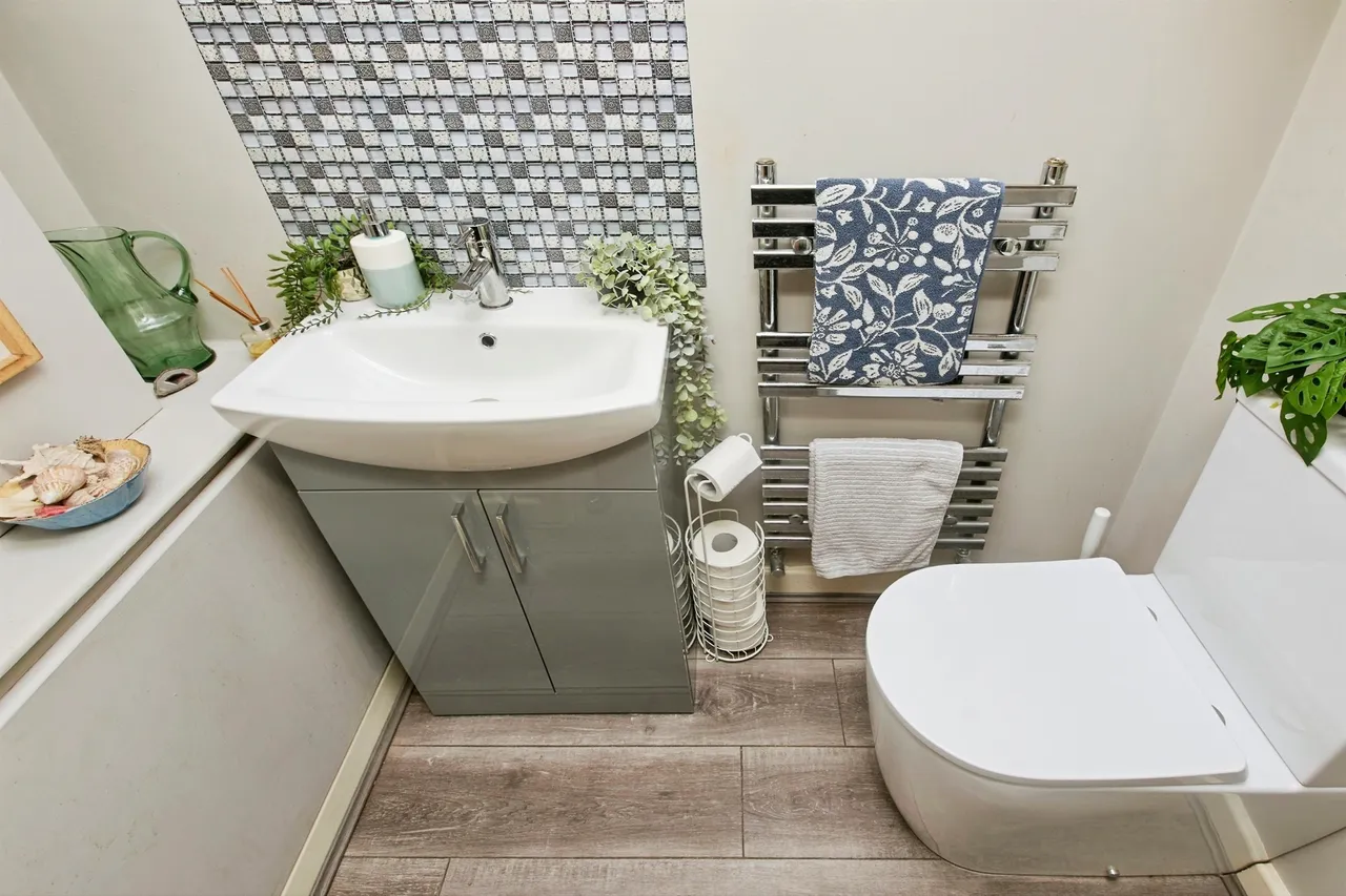 Sycamore Court, Kilburn, DE56, photo 9