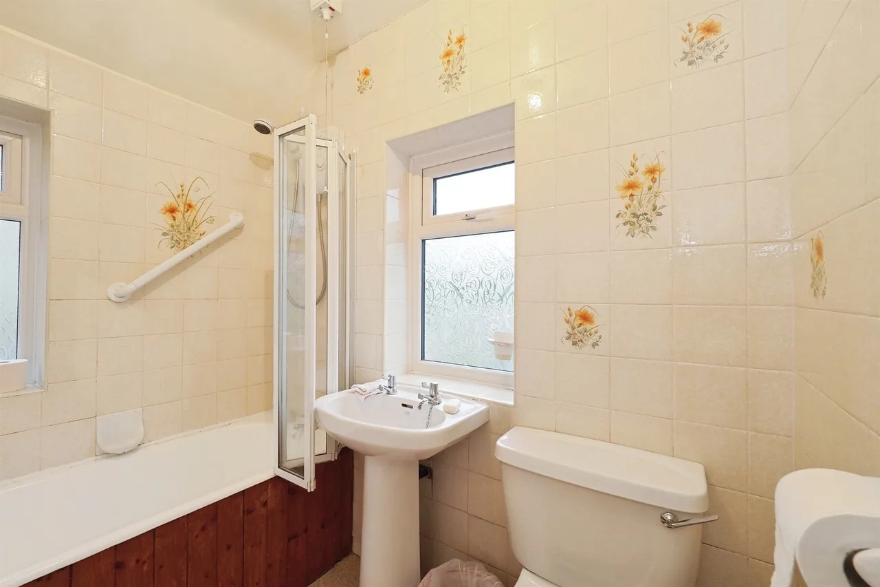 Peats Close, Kirk Ireton, DE6, photo 13