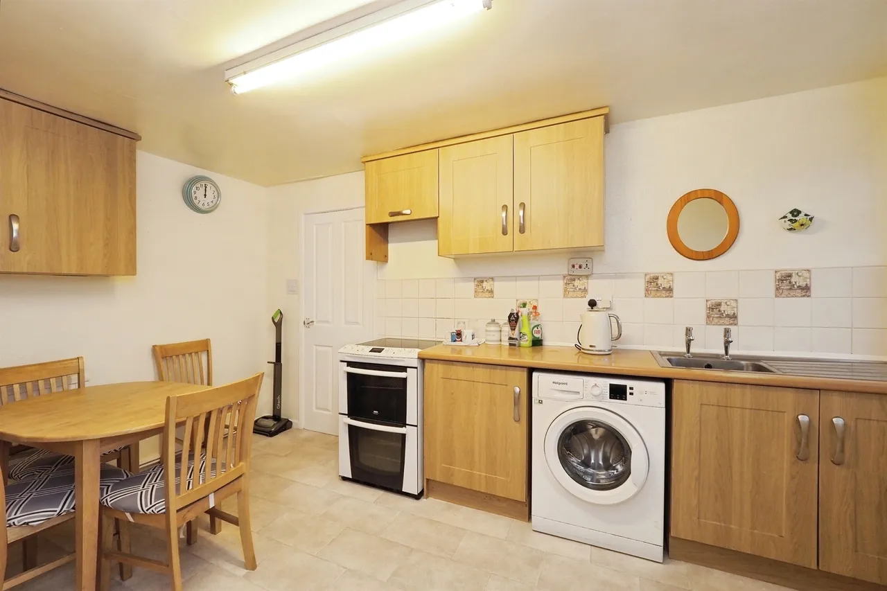 Peats Close, Kirk Ireton, DE6, photo 6