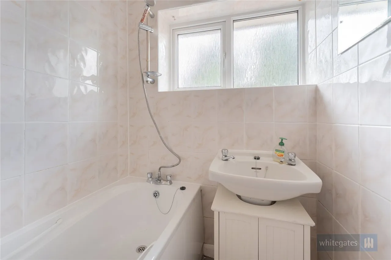 Blue Hatch, Frodsham, WA6, photo 21