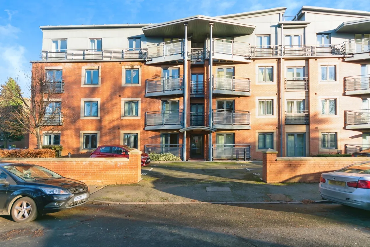 2 bed flat for sale, Manor Road, Edgbaston, B16