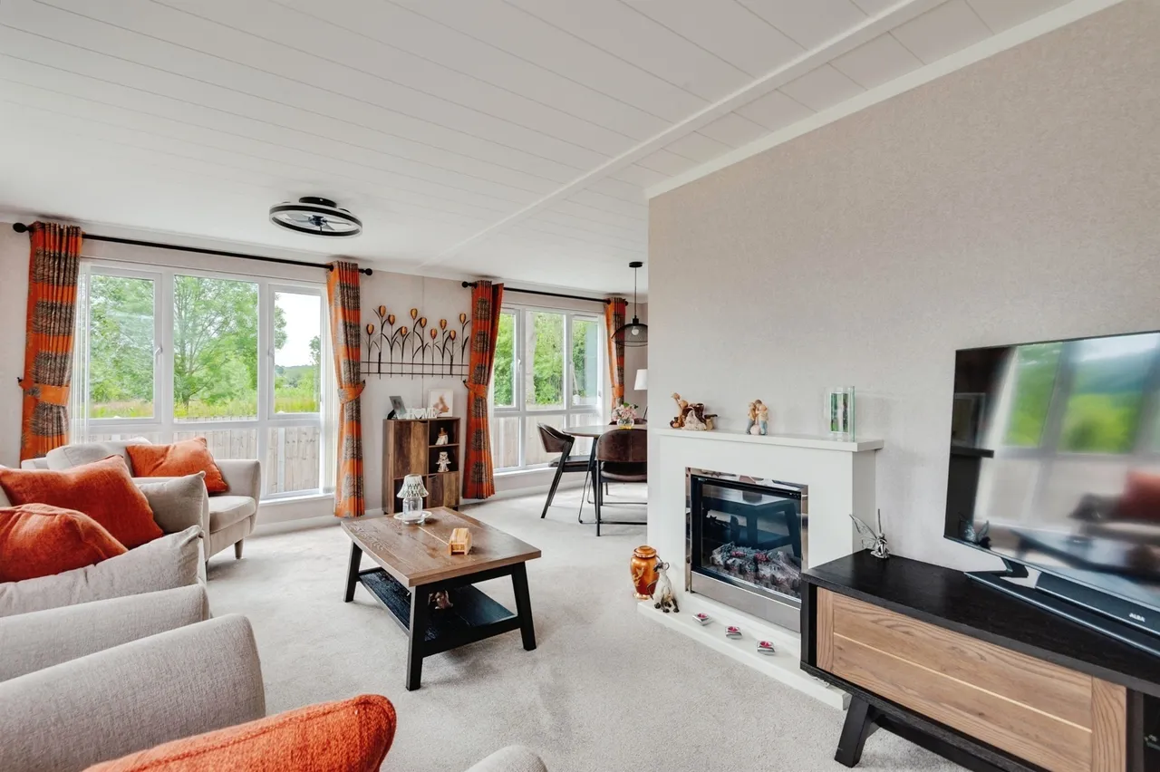 Chester Road, Frodsham, photo 5