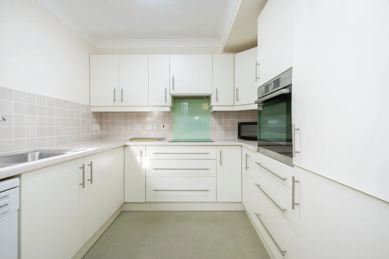 Hamilton Court, Lammas Walk, Leighton Buzzard, Bedfordshire, LU7, photo 7