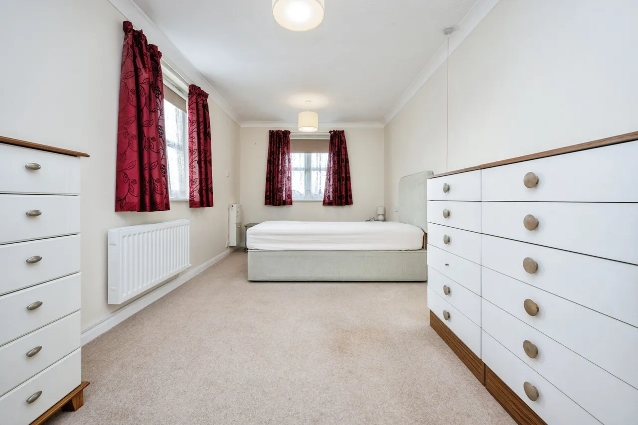 Hamilton Court, Lammas Walk, Leighton Buzzard, Bedfordshire, LU7, photo 9