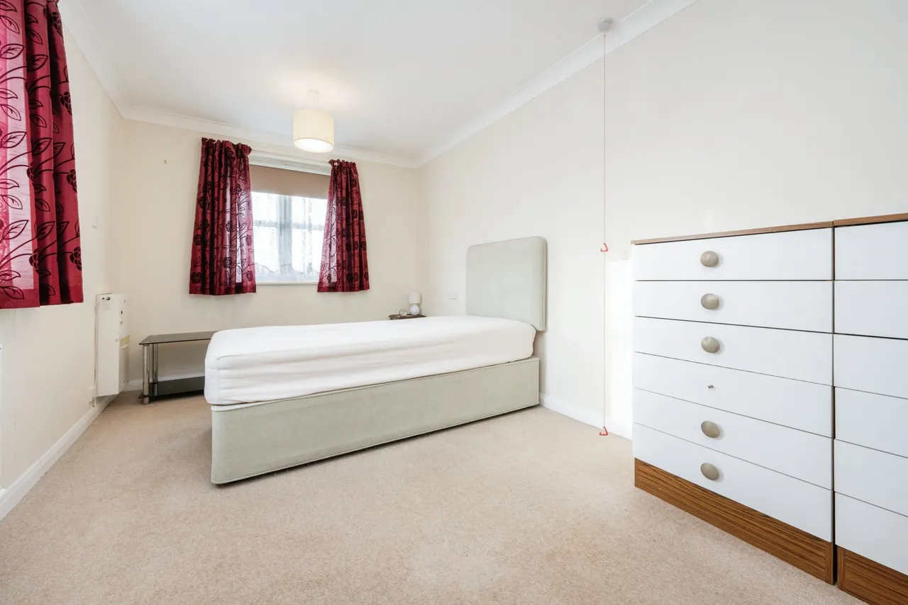 Hamilton Court, Lammas Walk, Leighton Buzzard, Bedfordshire, LU7, photo 11