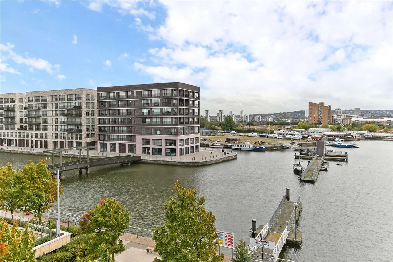 Albert Basin Way, London, E16 2QZ, photo 6