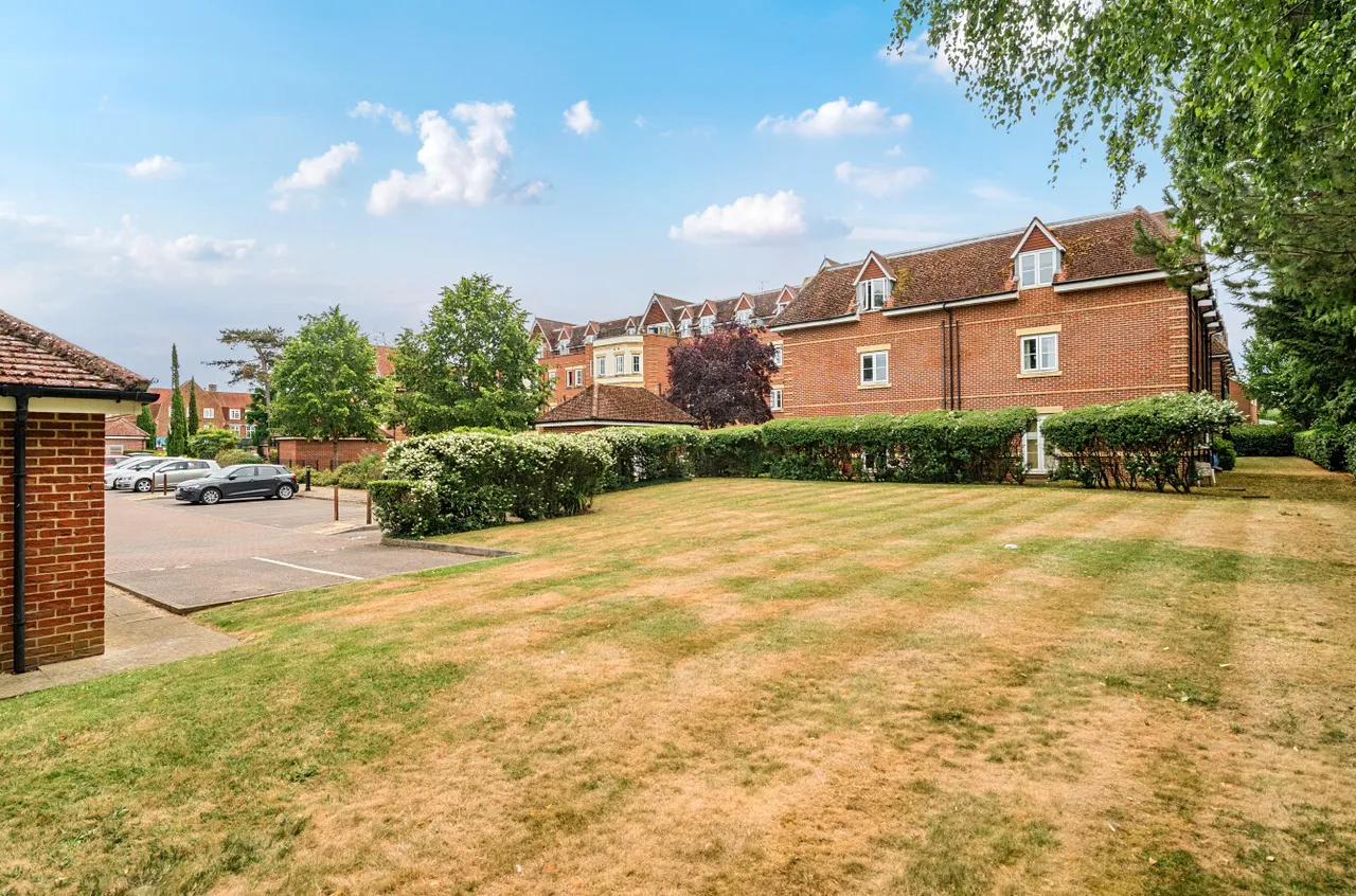 London Road, Guildford, GU1, photo 14