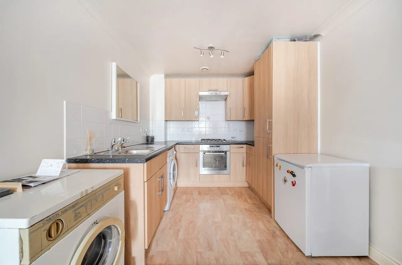 London Road, Guildford, GU1, photo 5