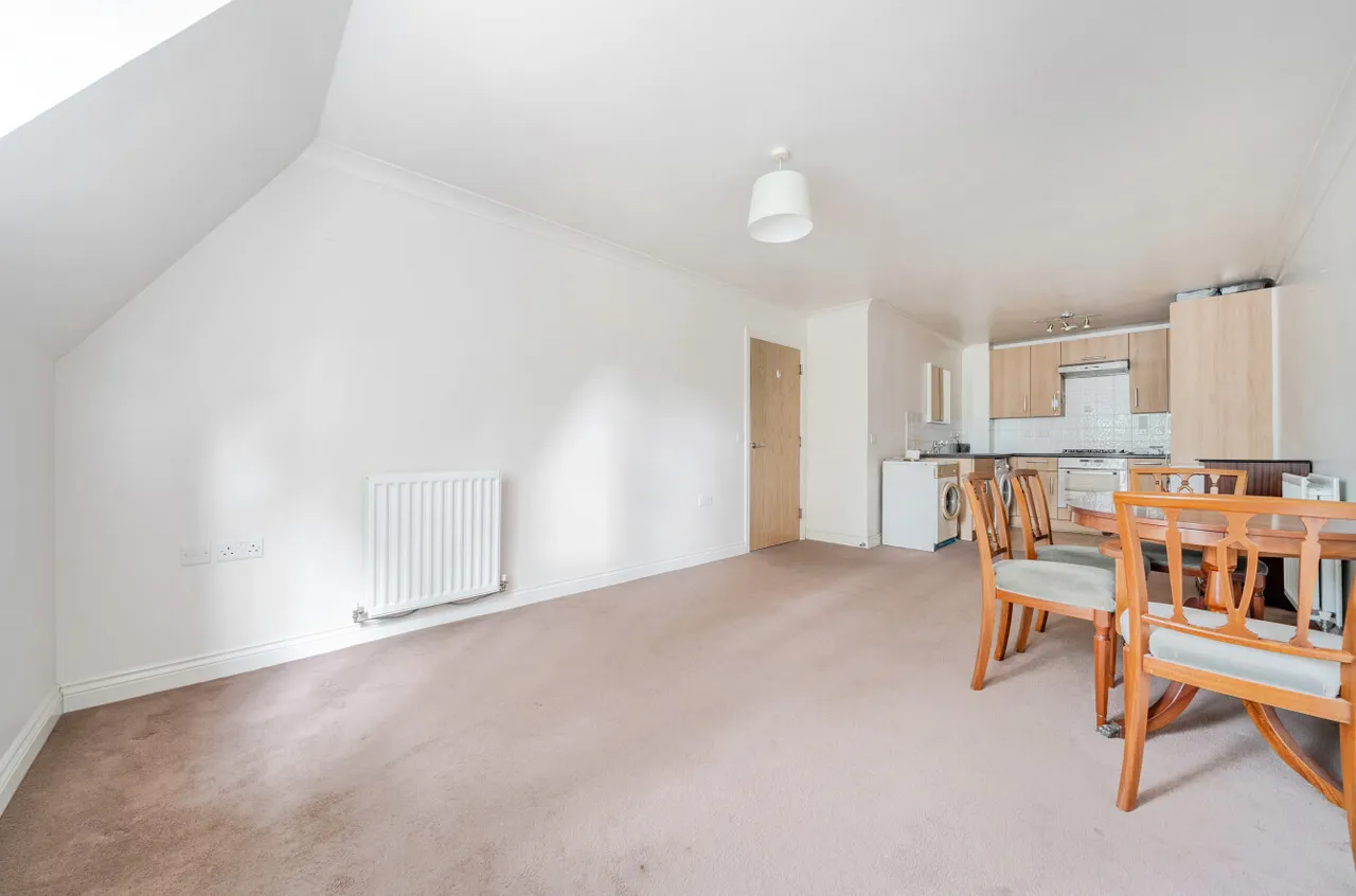 London Road, Guildford, GU1, photo 3