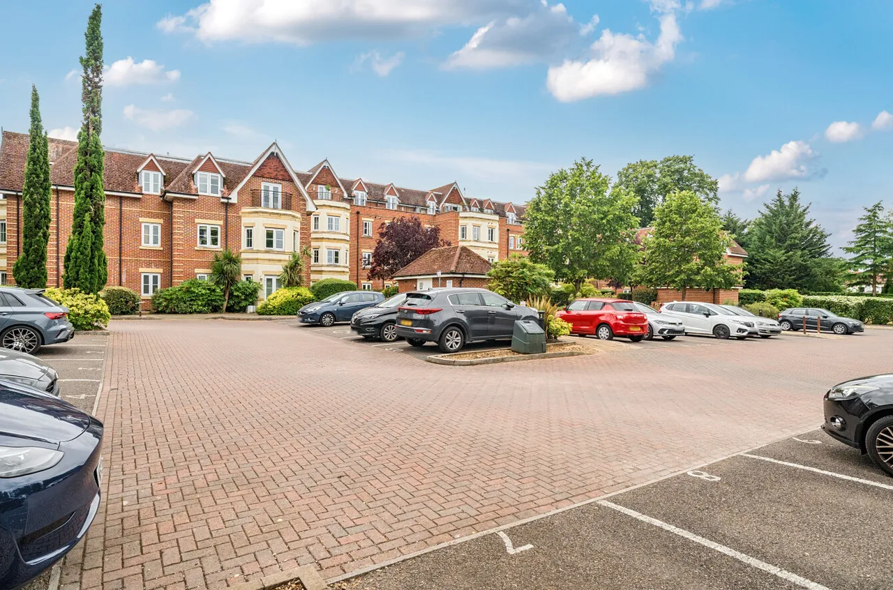 London Road, Guildford, GU1, photo 16