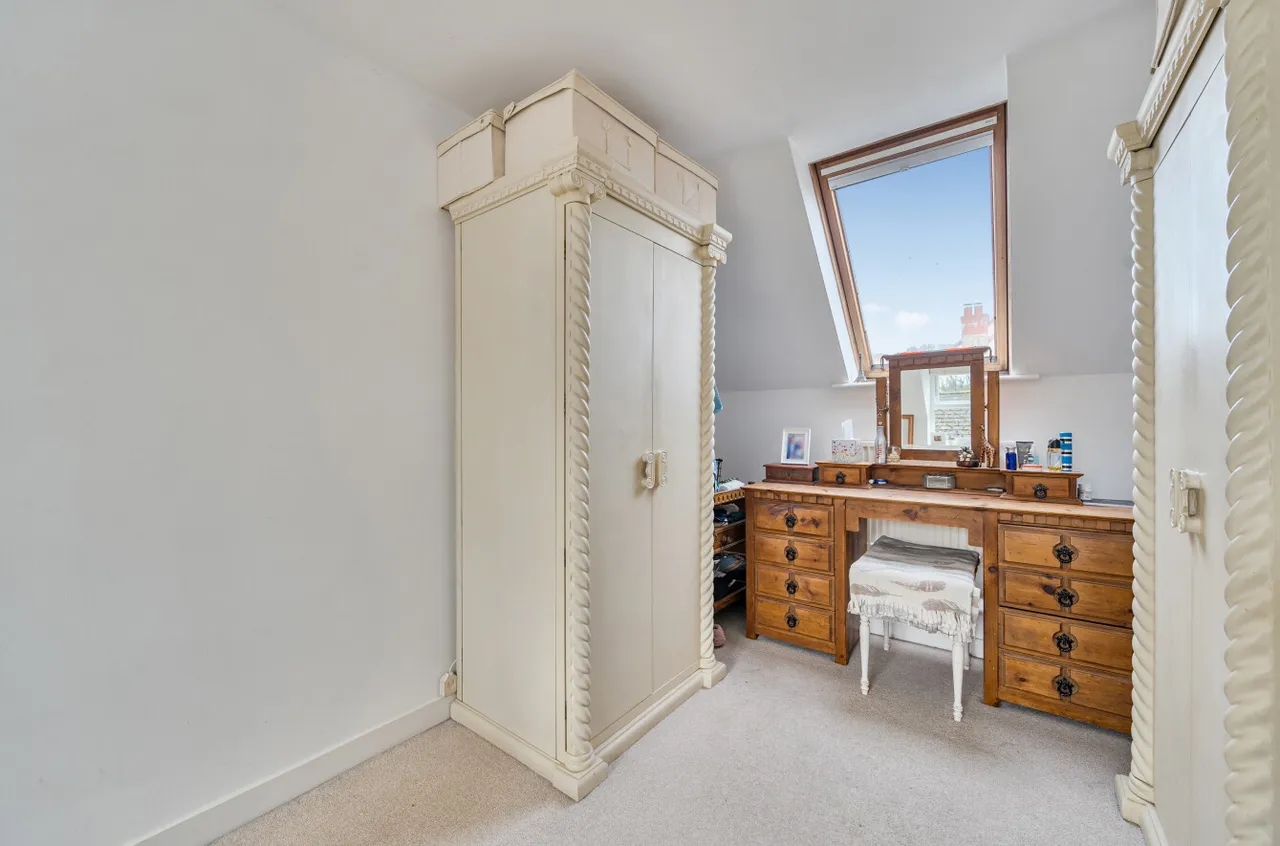 Headley Close, Alresford, SO24, photo 10