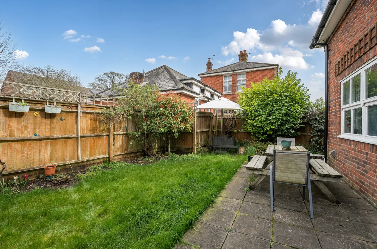 Headley Close, Alresford, SO24, photo 15