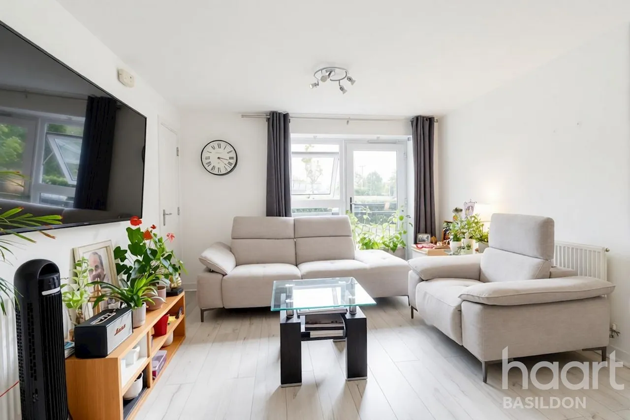 Blake Avenue, Basildon, SS14, photo 3