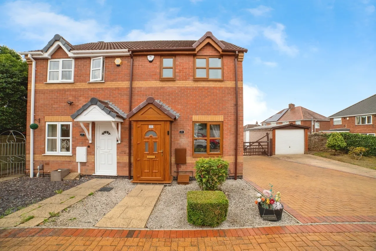 2 bed house for sale — Shawcroft, SUTTON-IN-ASHFIELD, Nottinghamshire, NG17