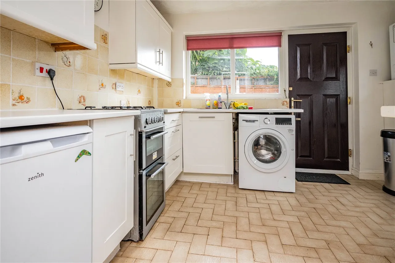 Barley Mow Lane, Catshill, Bromsgrove, Worcestershire, B61 0LP, photo 4