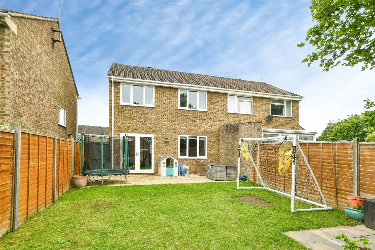 Harrow Close, Swindon, SN3, photo 13