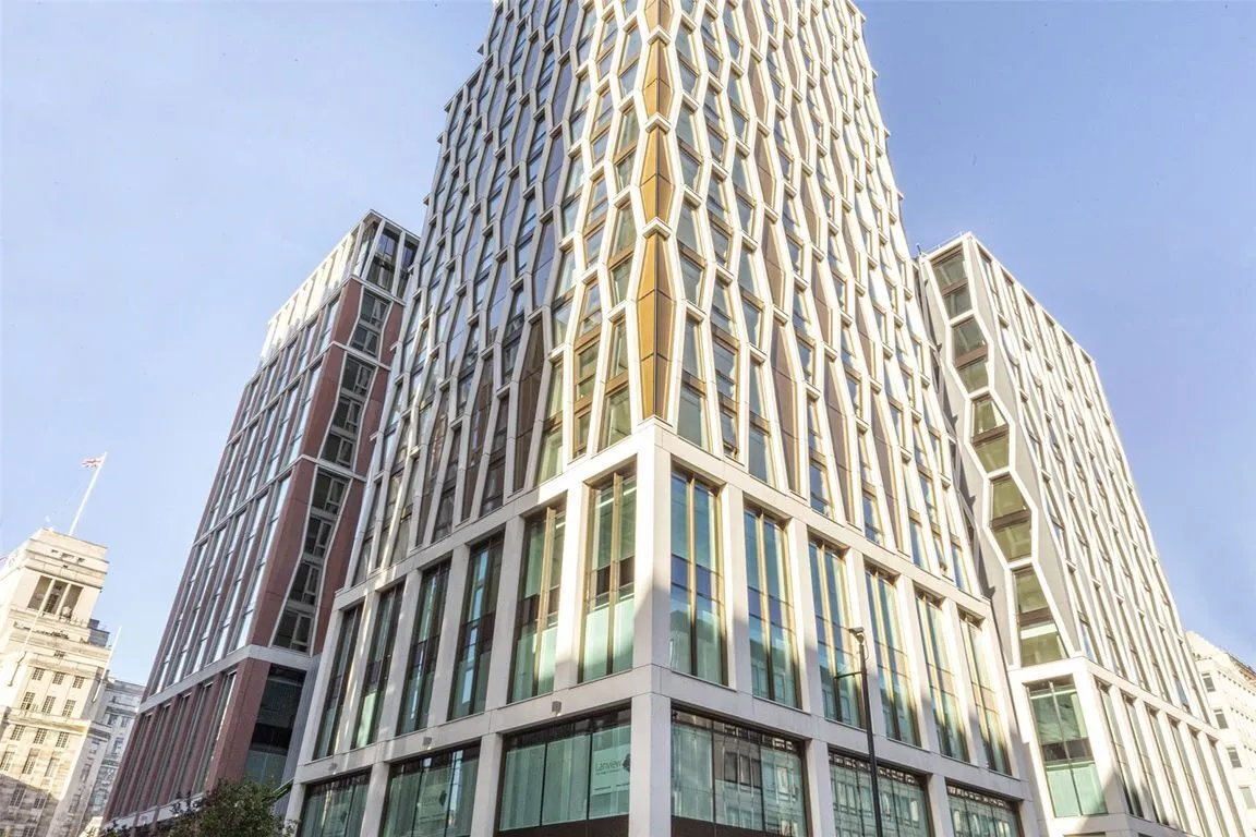 Dacre Street, London, photo 12