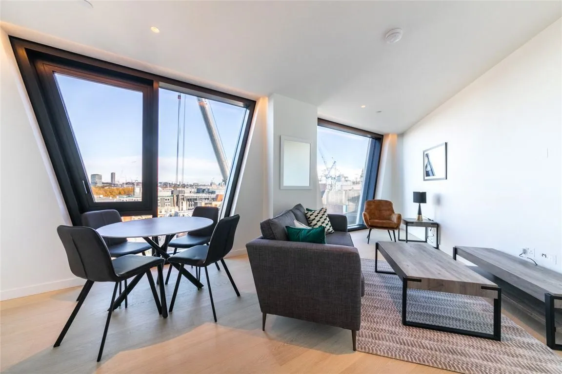 1 bed flat to rent — Dacre Street, London