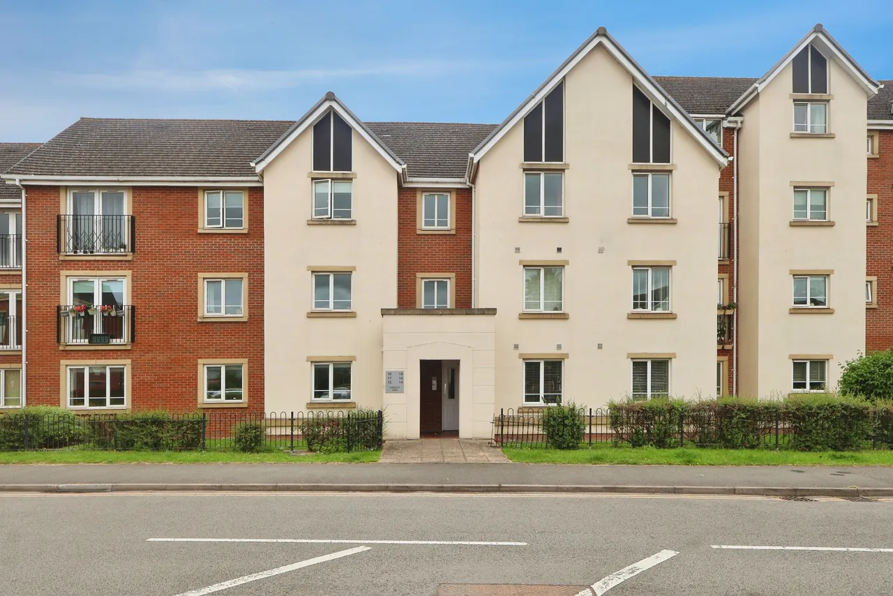 2 bed flat for sale — Hamlet Way, Stratford-upon-Avon, CV37
