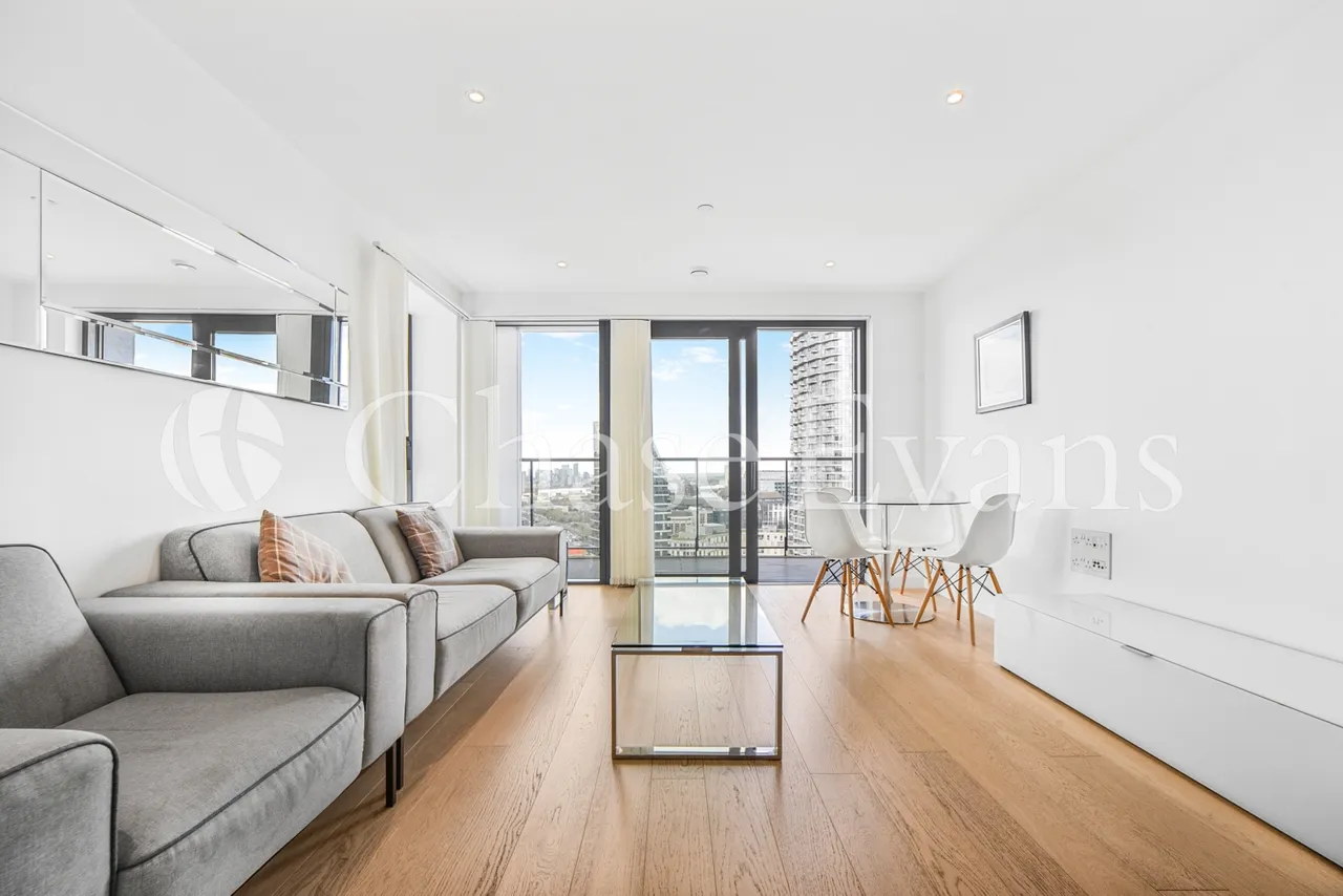 2 bed flat to rent — Horizons Tower, 1 Yabsley Street, Canary Wharf, London, E14