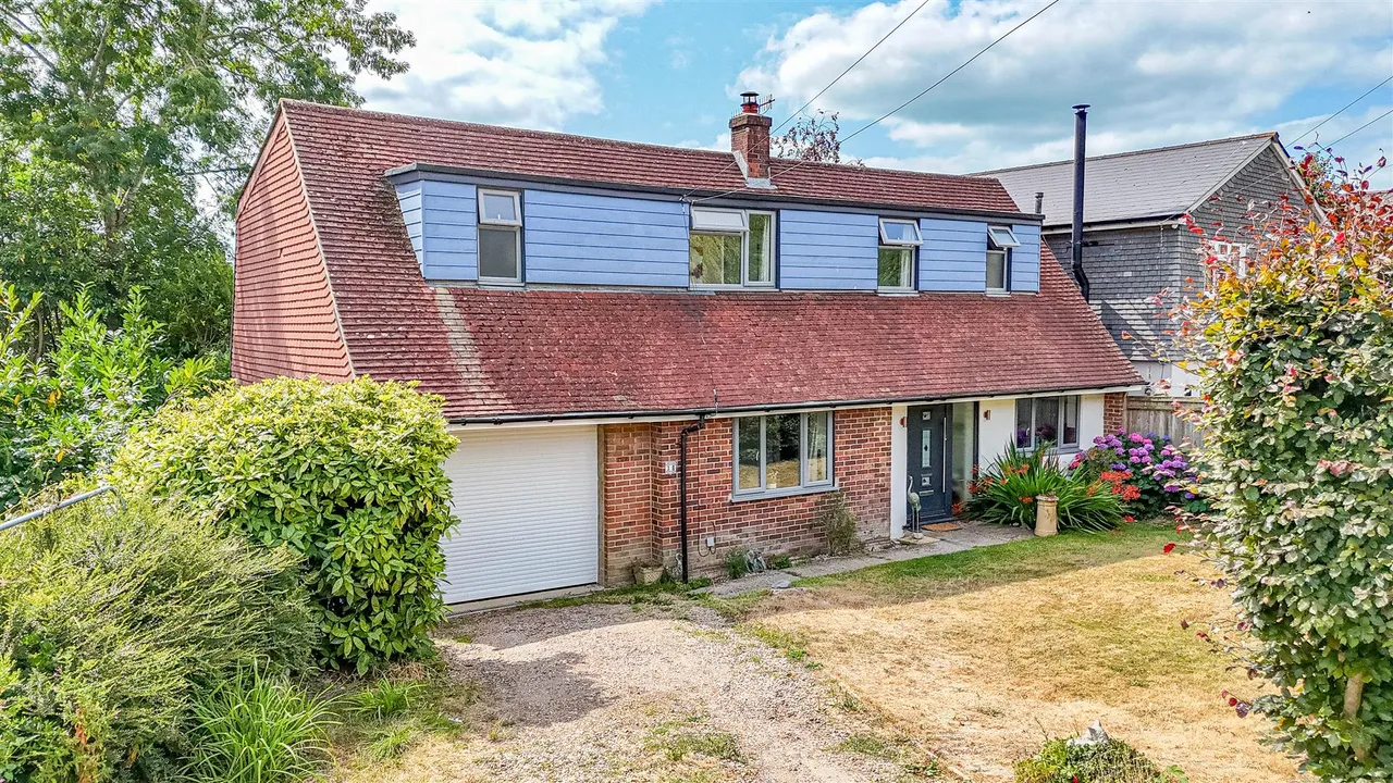 Beauharrow Road, St. Leonards-On-Sea, photo 28