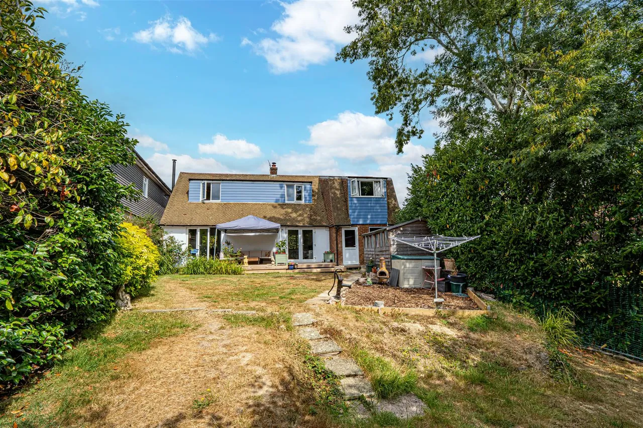 Beauharrow Road, St. Leonards-On-Sea, photo 3